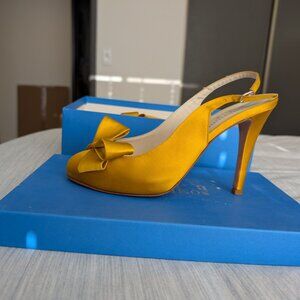 Beautiful Yellow Bow Heels (Italian)